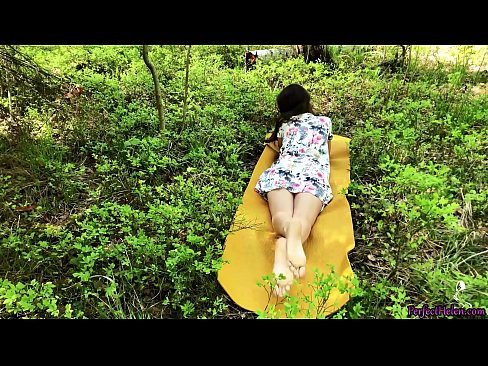 ❤️ ටින්ඩර් මත සිටින ආගන්තුකයෙක් මගේ පුකට ස්වයං වින්දනයේ යෙදෙන අතර වනාන්තරයේ දැඩි ආශාවකින් කෙලෙසයි ❤️❌ Fucking video අප වෙත ❌️